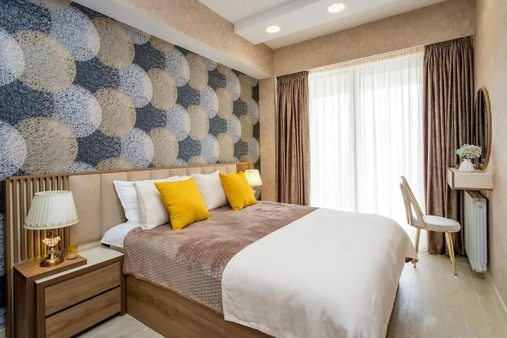 Gg Home - 2-Bedroom Apartment In Vake At The Mziuri Park Tbilisi